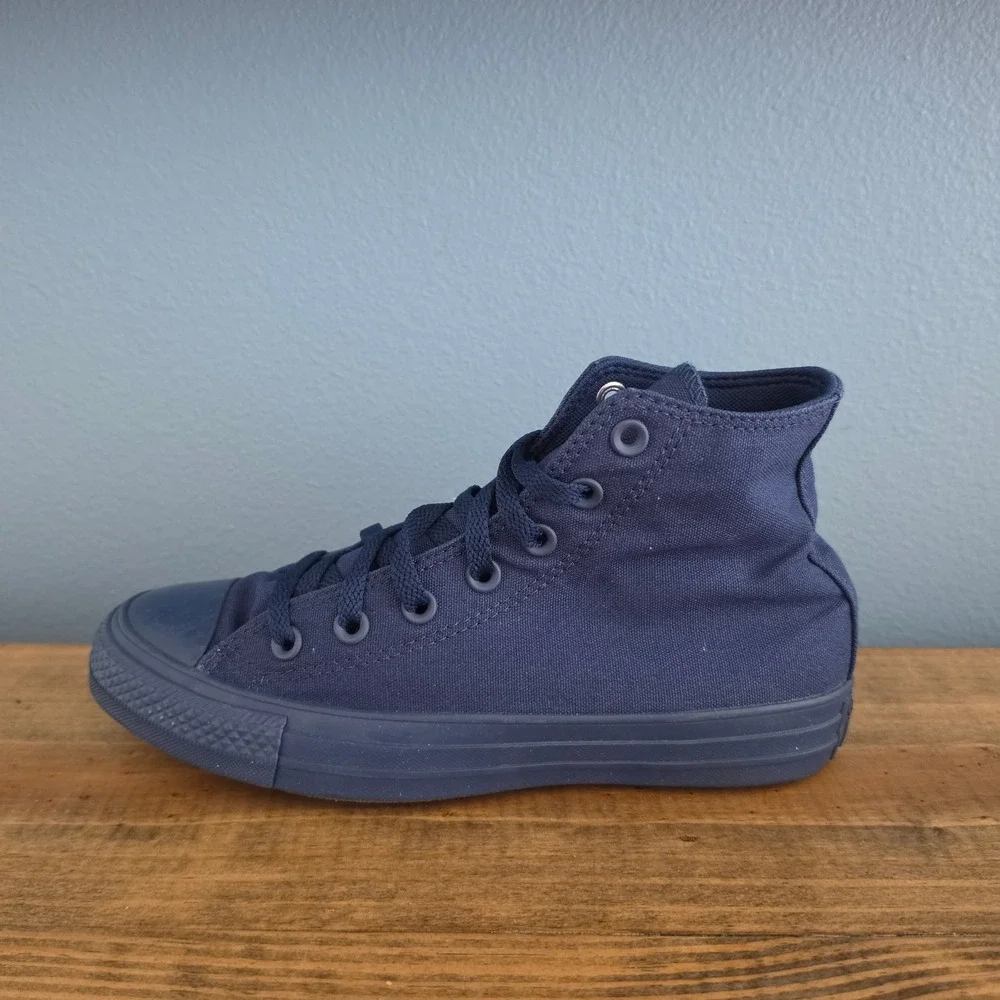 Converse Kids Chuck Taylor High Top Sneakers Navy Blue‎ 169064F Size 5.5Y/7.5W